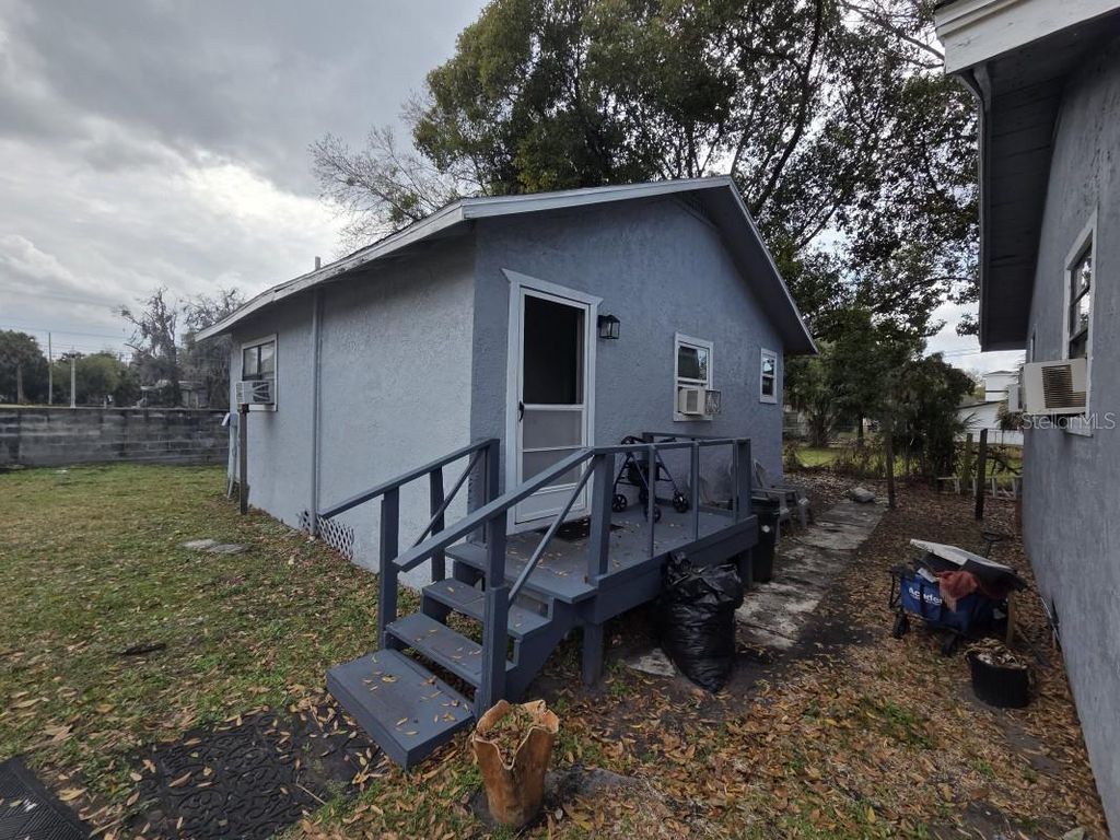 Photo of 1121 W 12th Street, Sanford, FL 32771 (MLS # A4686105)