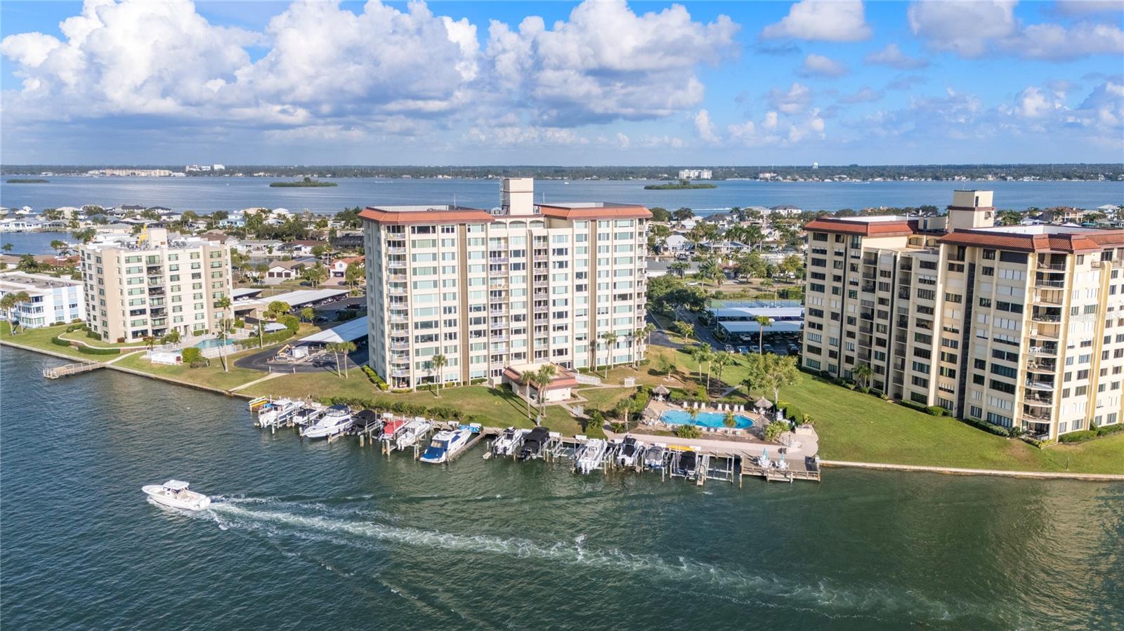 736 ISLAND WAY CONDO - Residential