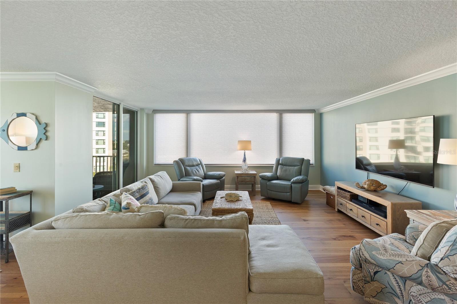 736 ISLAND WAY CONDO - Residential