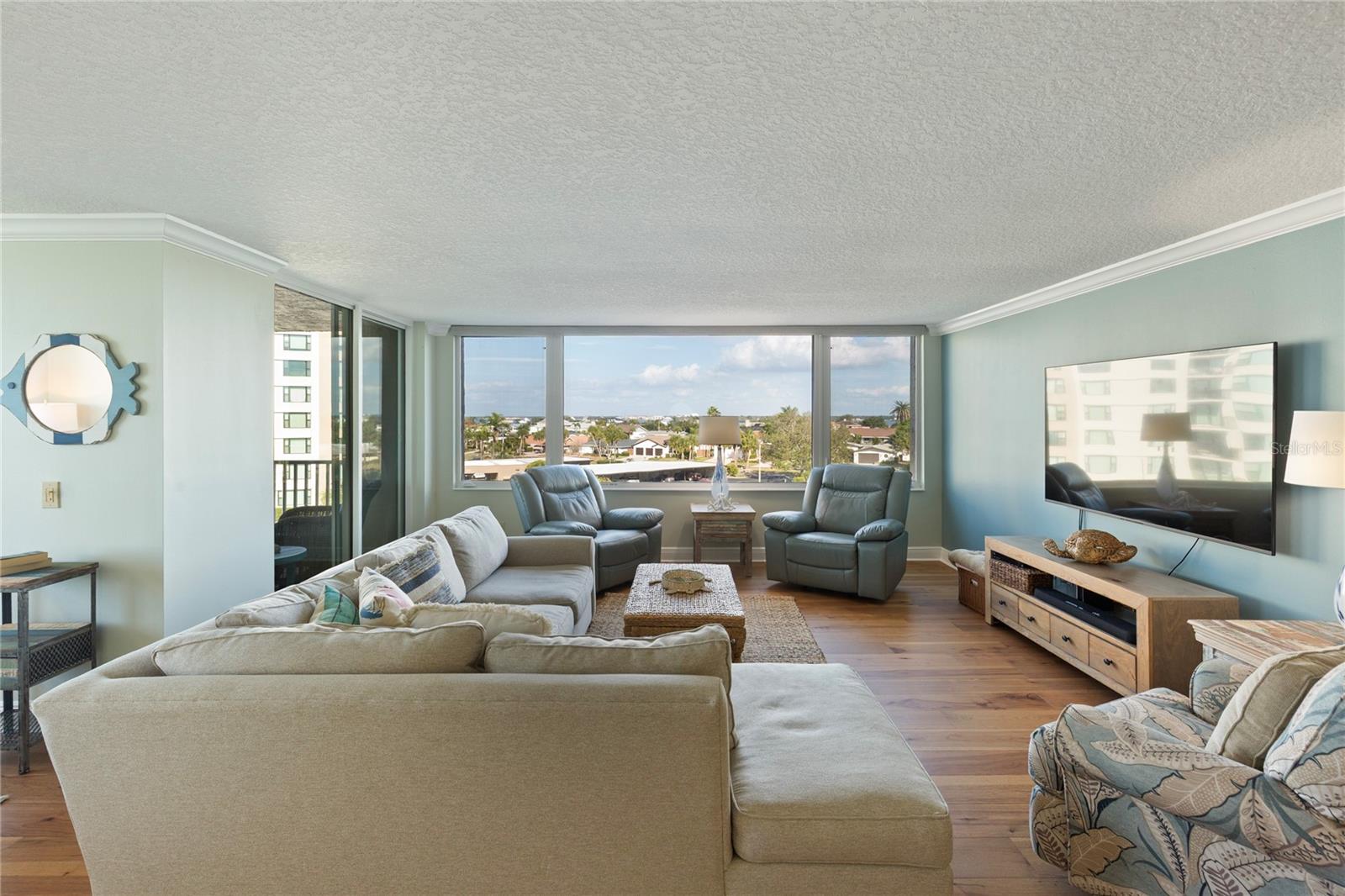 736 ISLAND WAY CONDO - Residential