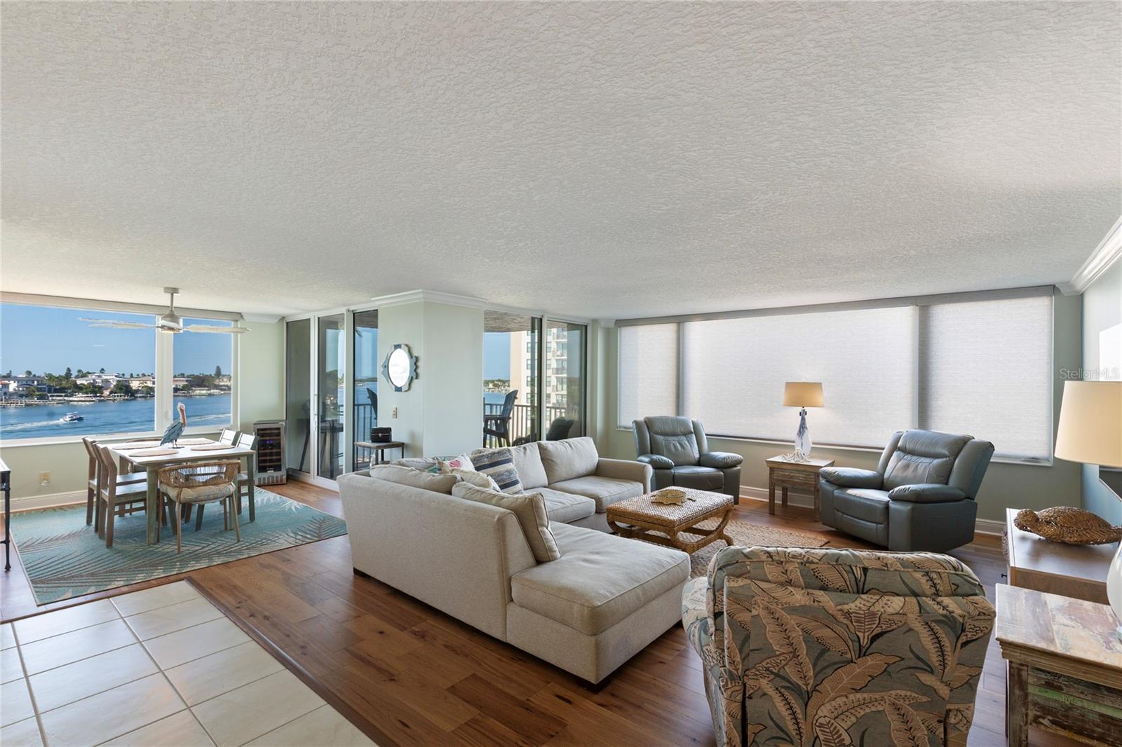 736 ISLAND WAY CONDO - Residential