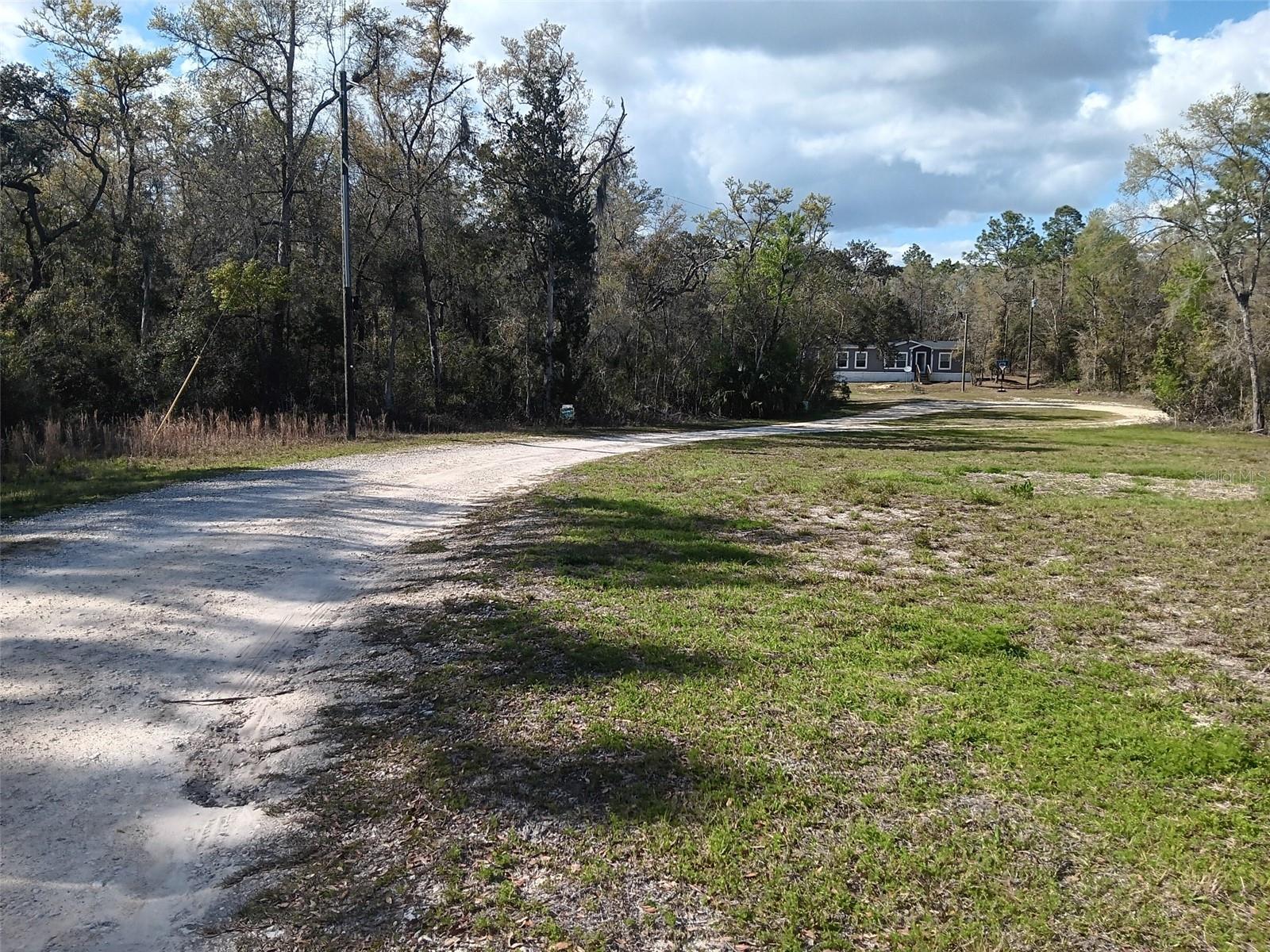 OAK FOREST ESTATES - Land