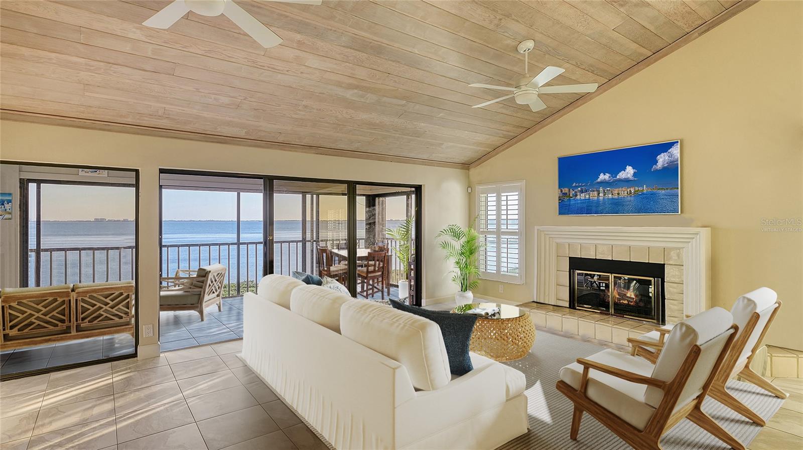 CONQUISTADOR BAY CLUB - Residential