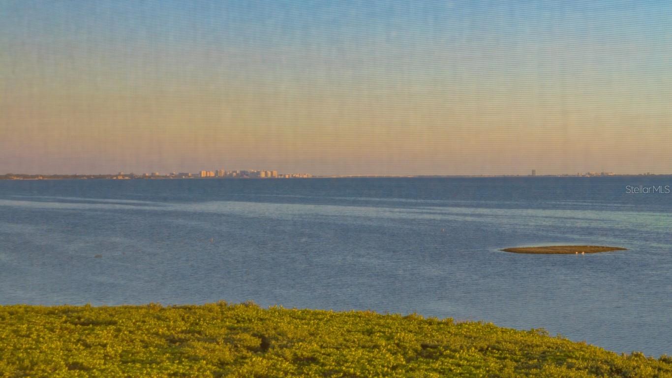 CONQUISTADOR BAY CLUB - Residential