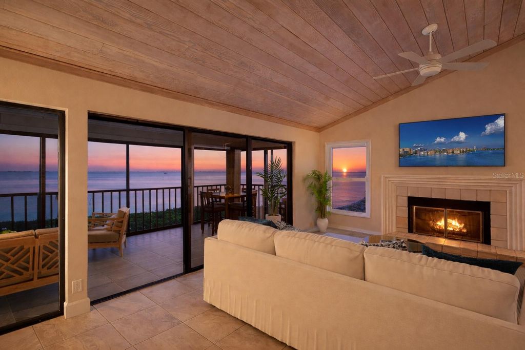 Photo of 4535 Bay Club Drive, Bradenton, FL 34210 (MLS # A4672283)
