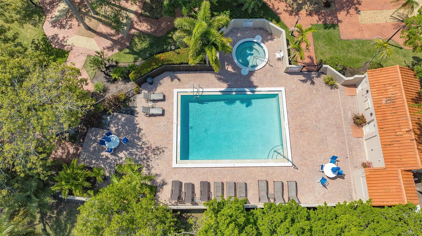 CONQUISTADOR BAY CLUB - Residential