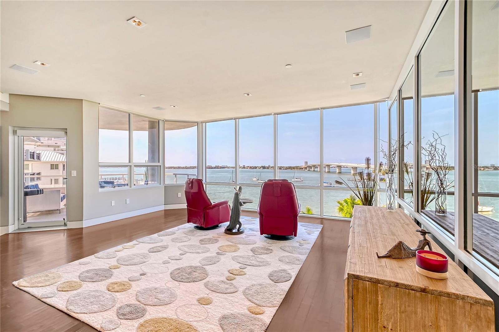 THE PHOENIX - Residential