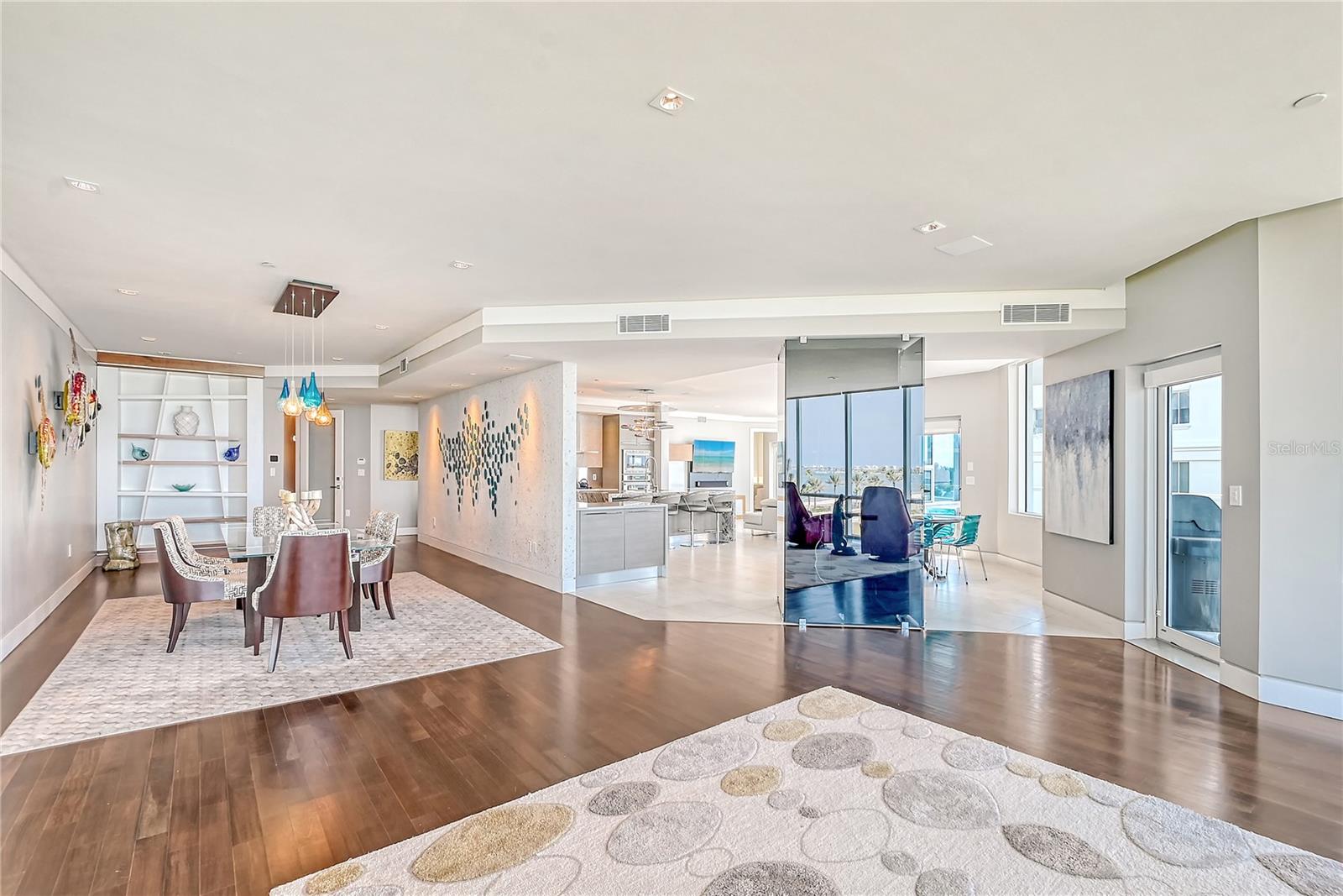 THE PHOENIX - Residential