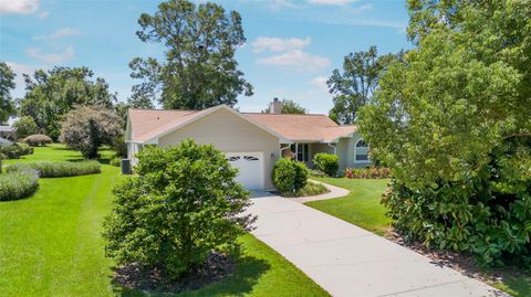 Photo of 23406 Sunset View, Sorrento, FL 32776 (MLS # G5100829)