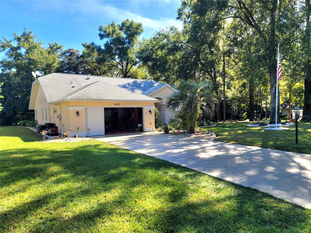 Photo of 9707 SW 196th Avenue Road, Dunnellon, FL 34432 (MLS # OM713264)