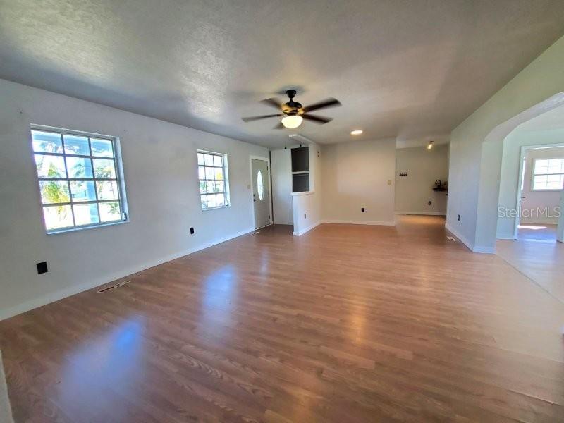 PORT CHARLOTTE GOLF CRSE SEC - Residential Lease