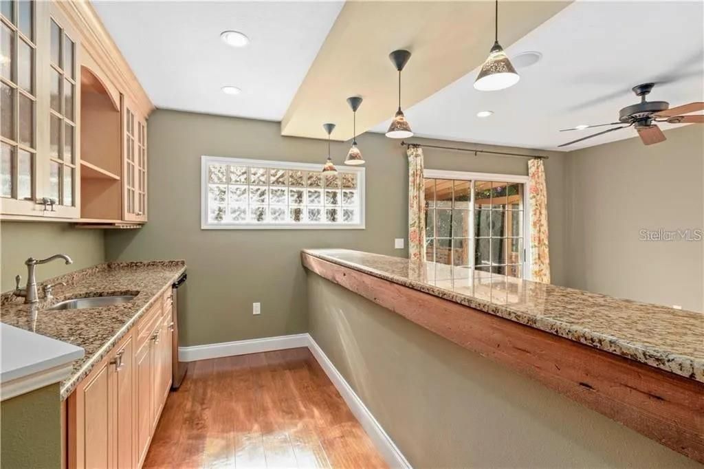 Photo of 919 80th Street NW, Bradenton, FL 34209 (MLS # A4647804)