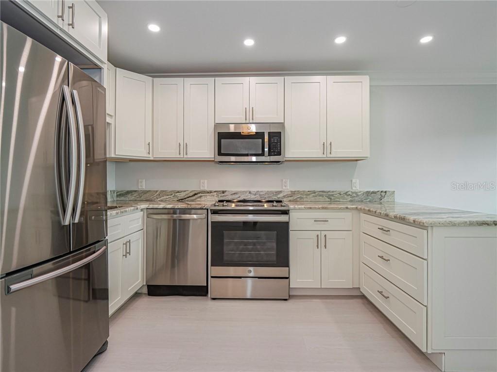 VISTA ROYALE PH IV BLDGS 83-111 - Residential