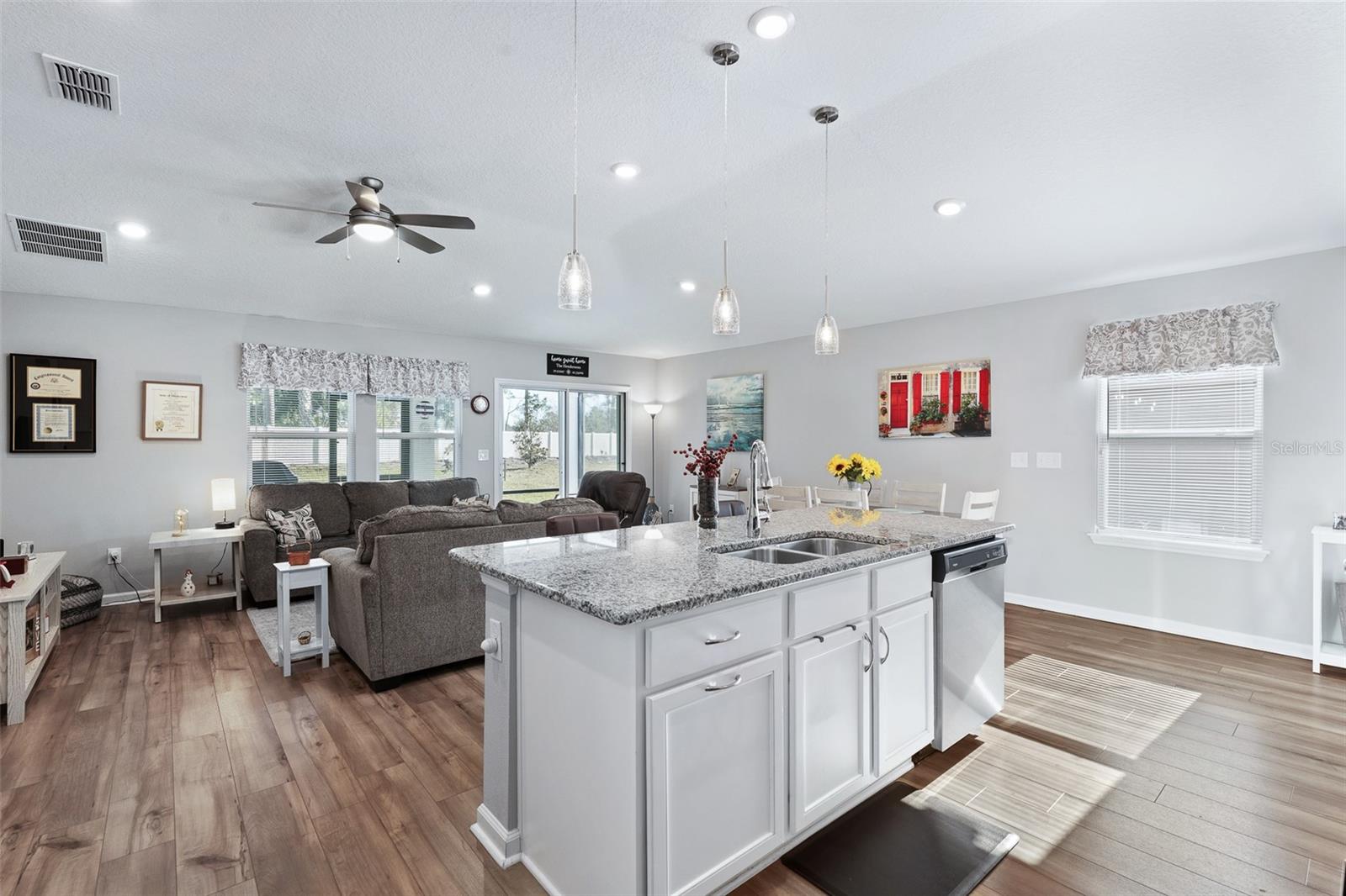 WHITEVIEW VILLAGE PH 1 - Residential