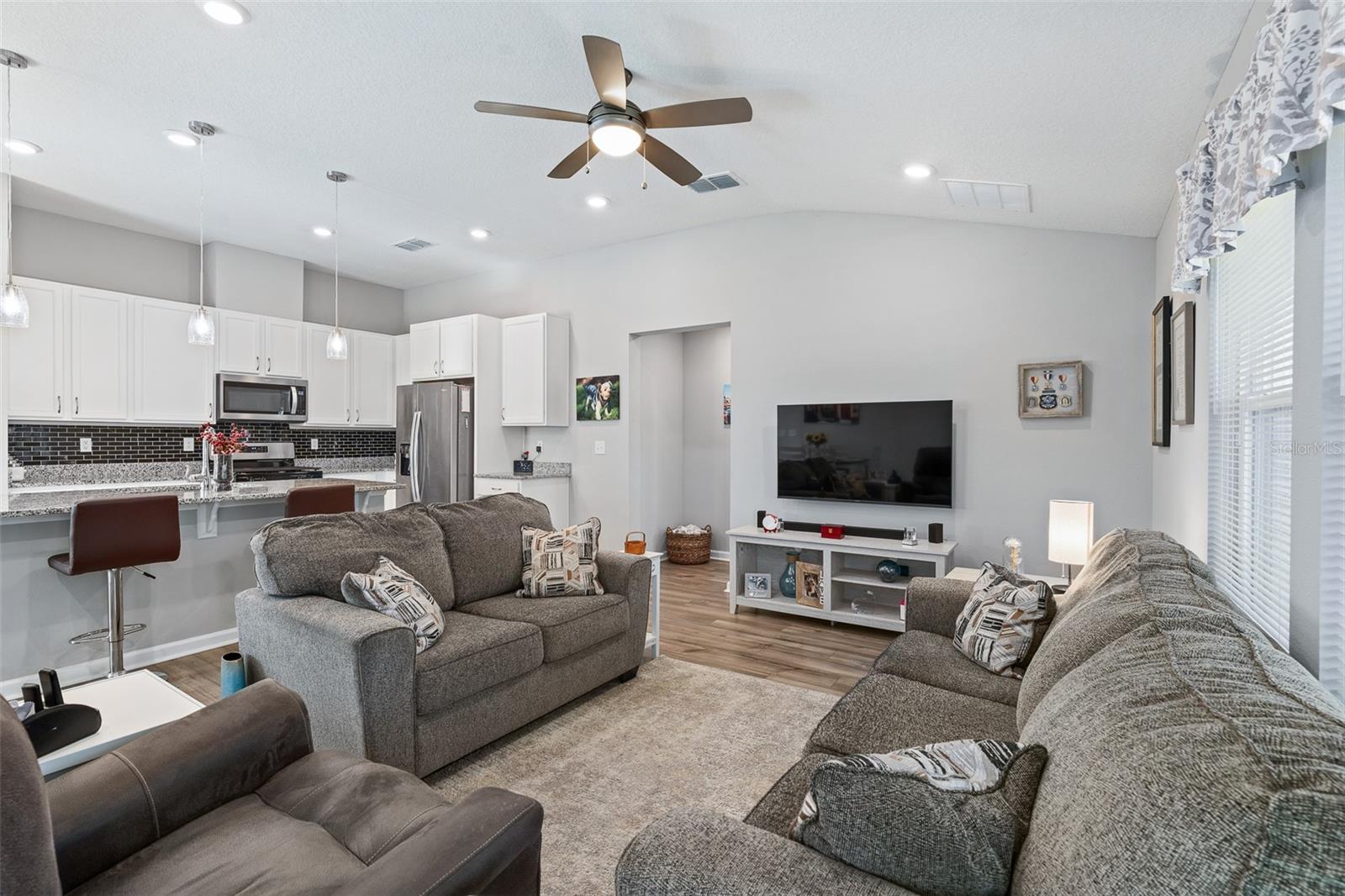 WHITEVIEW VILLAGE PH 1 - Residential