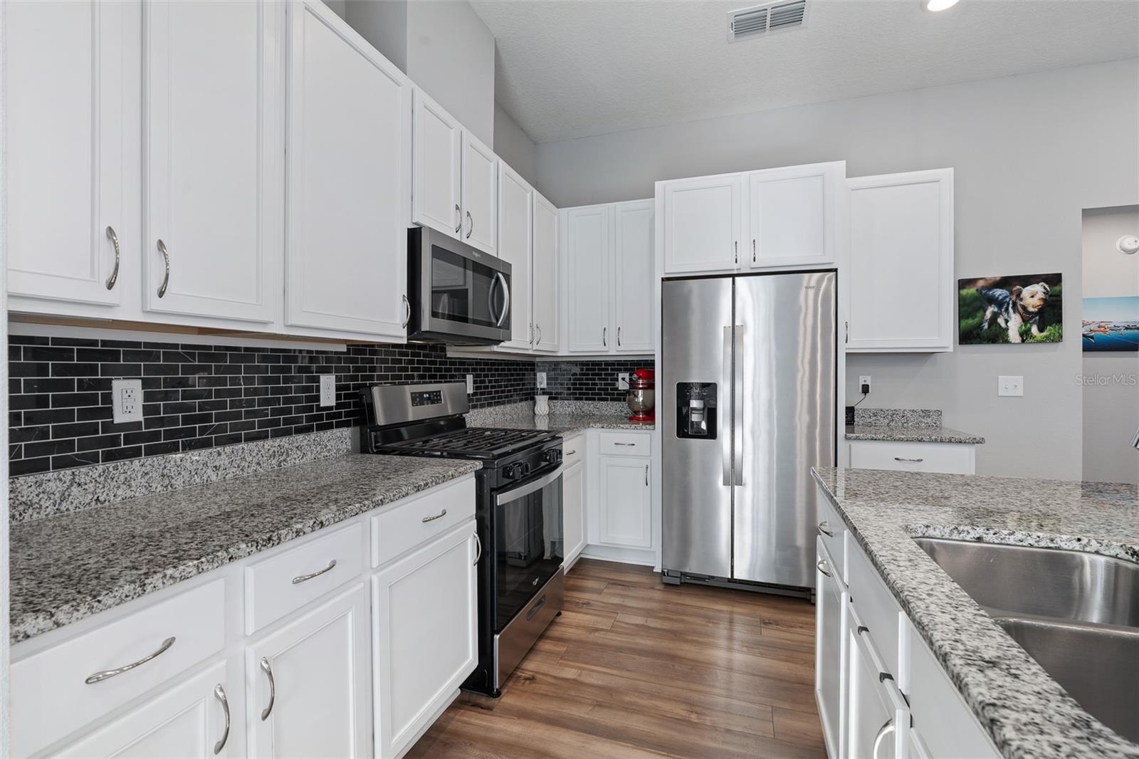 WHITEVIEW VILLAGE PH 1 - Residential