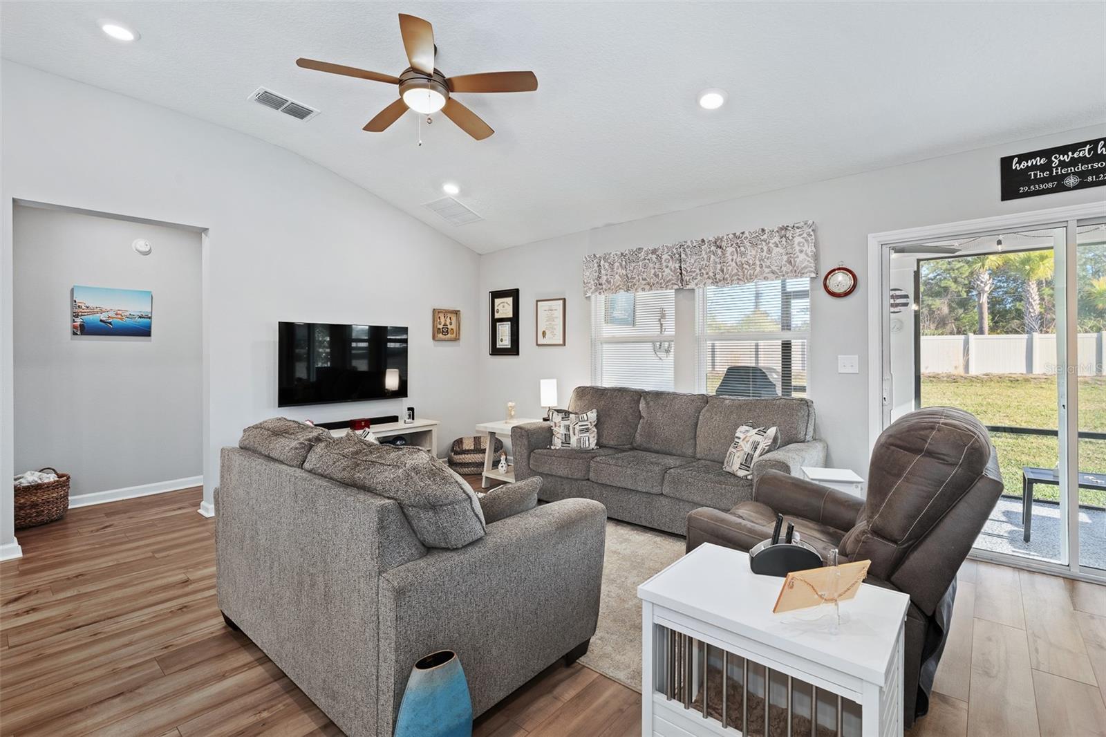 WHITEVIEW VILLAGE PH 1 - Residential