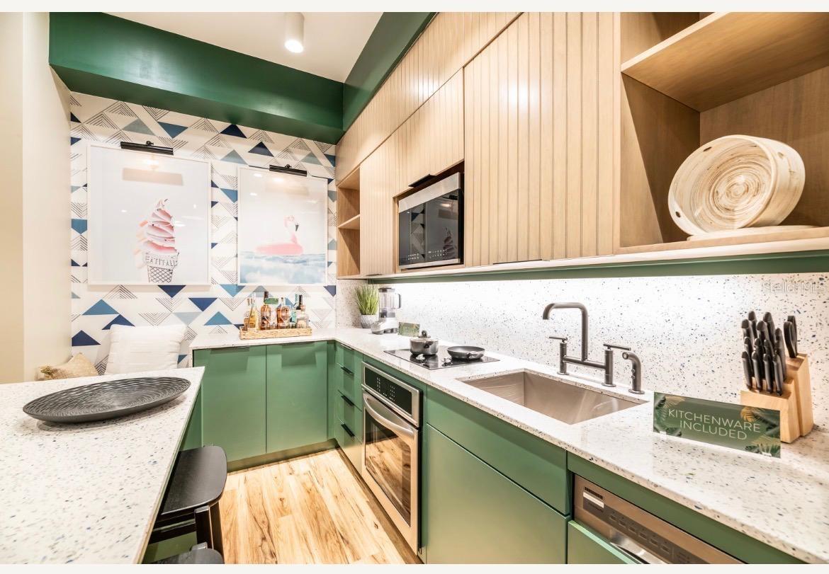 SUNSET WALK HOTEL CONDO PH 1 - Residential