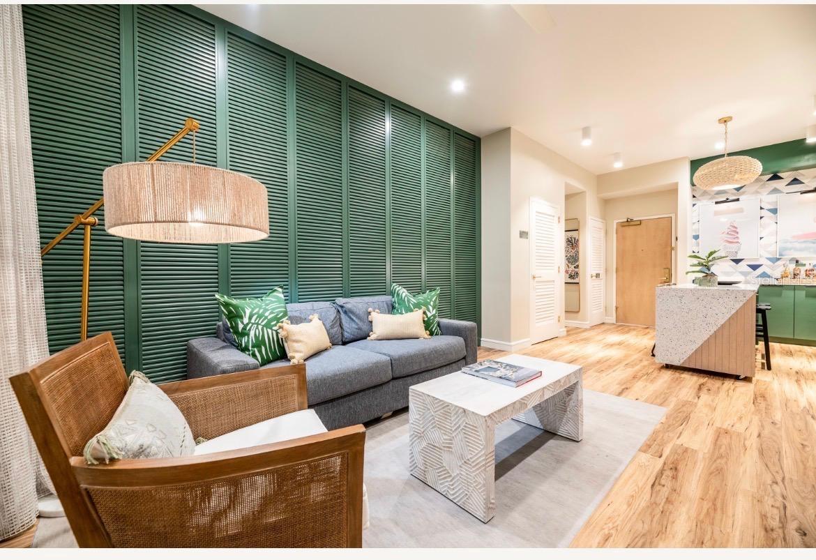 SUNSET WALK HOTEL CONDO PH 1 - Residential