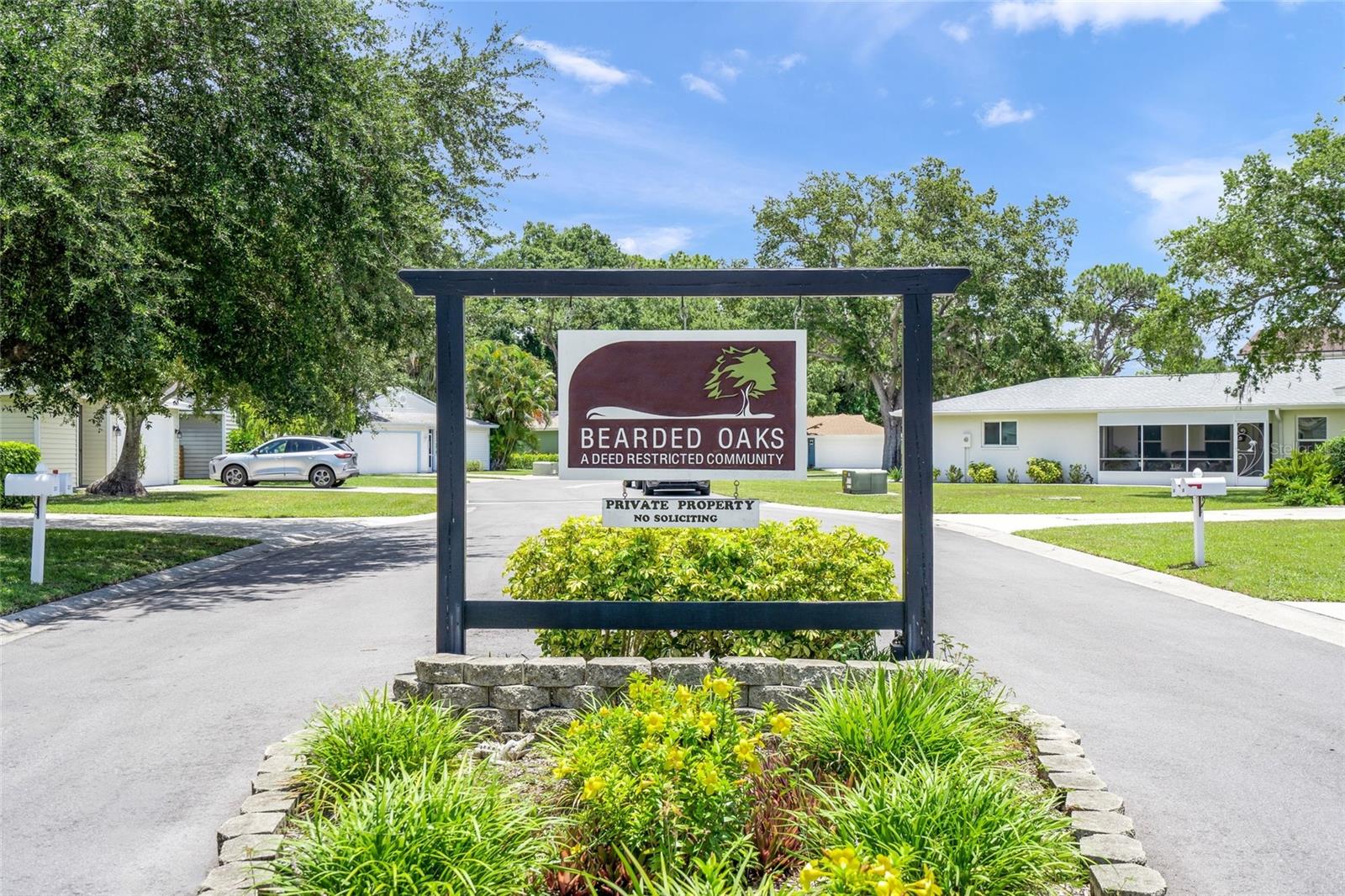 319 BEARDED OAKS CIRCLE