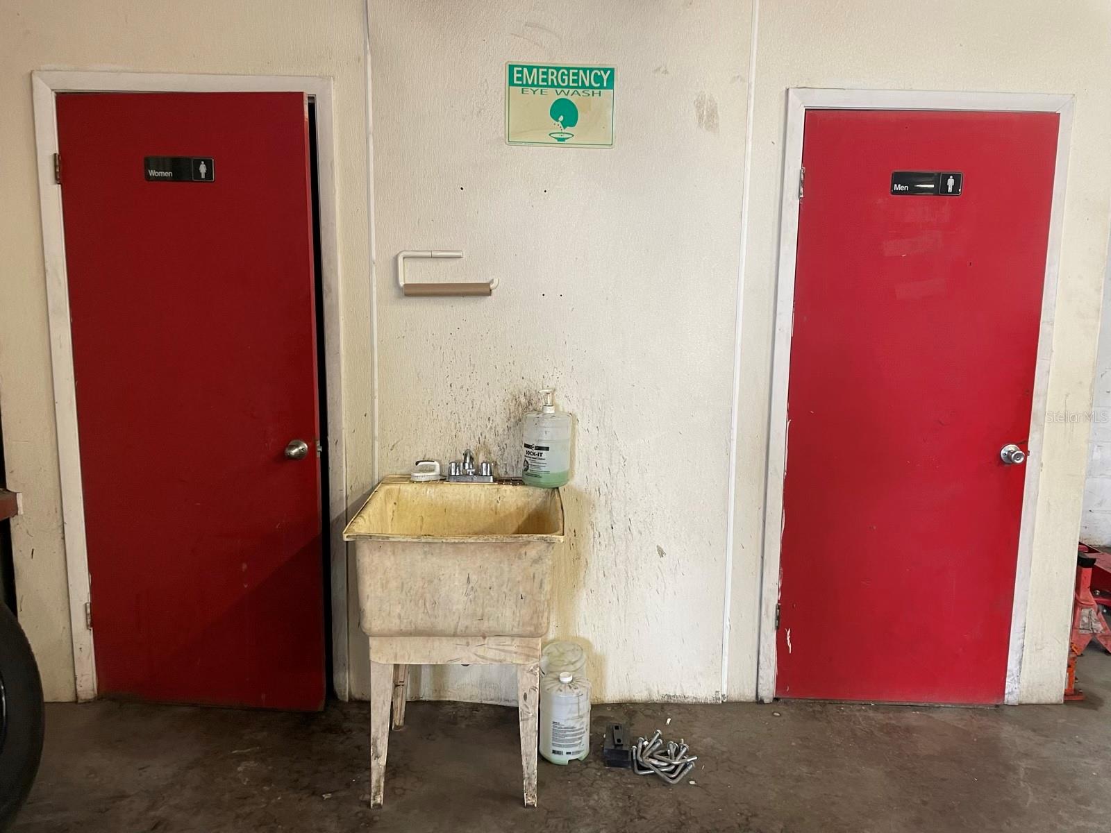 SCHEIB - Commercial Lease