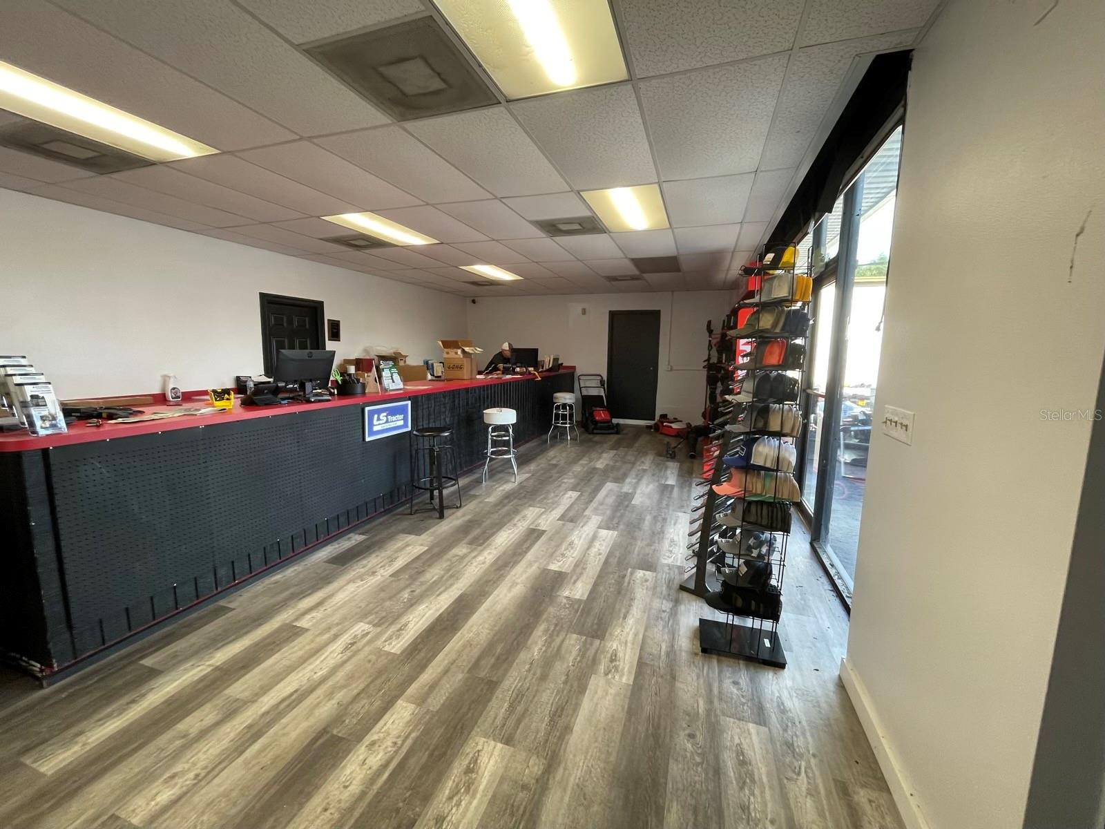 SCHEIB - Commercial Lease