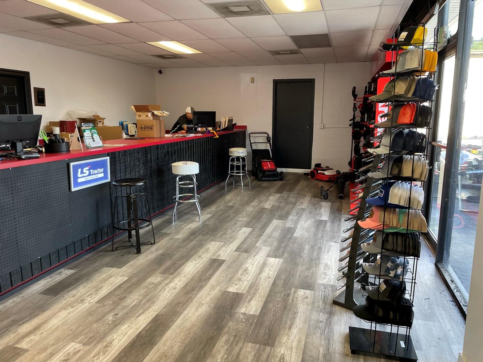 SCHEIB - Commercial Lease