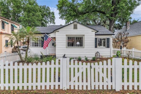 Photo of 609 Richmond Street, Orlando, FL 32806 (MLS # O6396991)