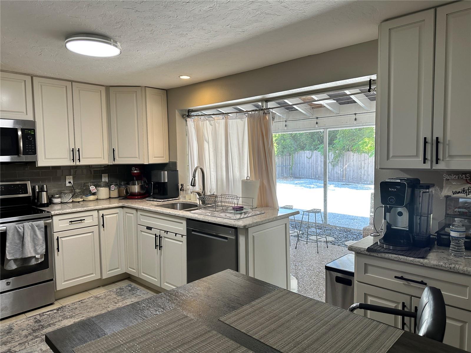 MONTICELLO - Residential Income