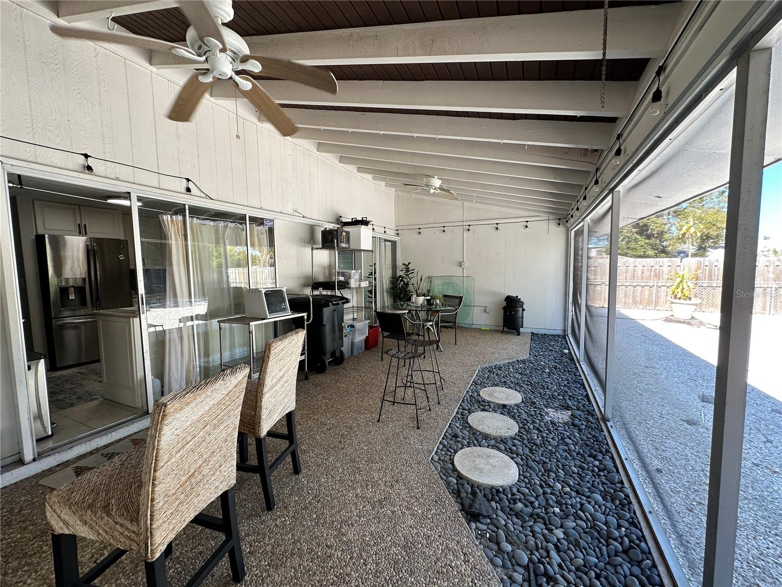 MONTICELLO - Residential Income