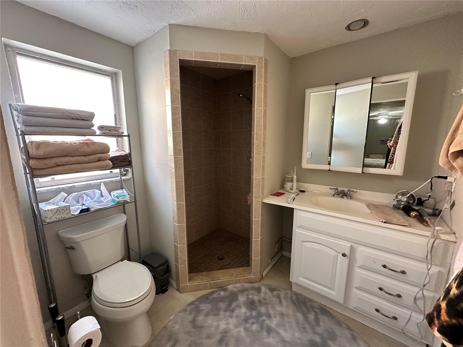 MONTICELLO - Residential Income