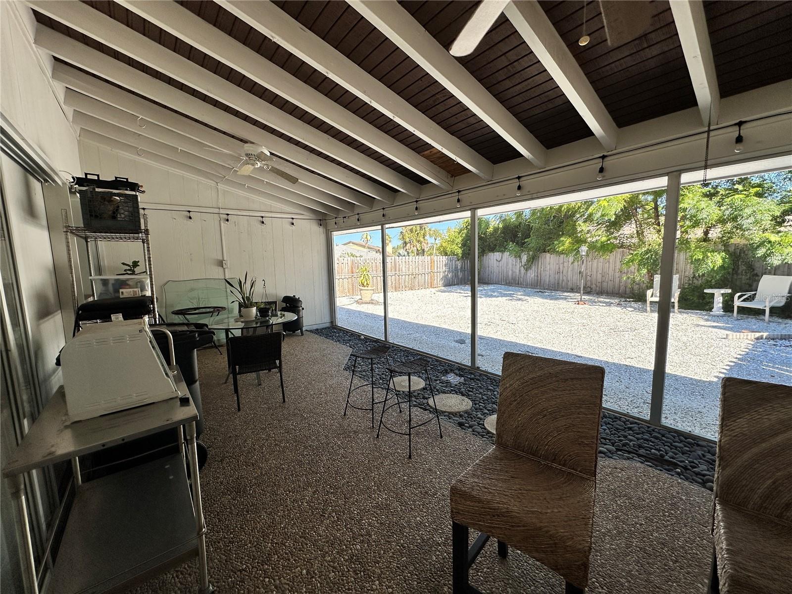 MONTICELLO - Residential Income