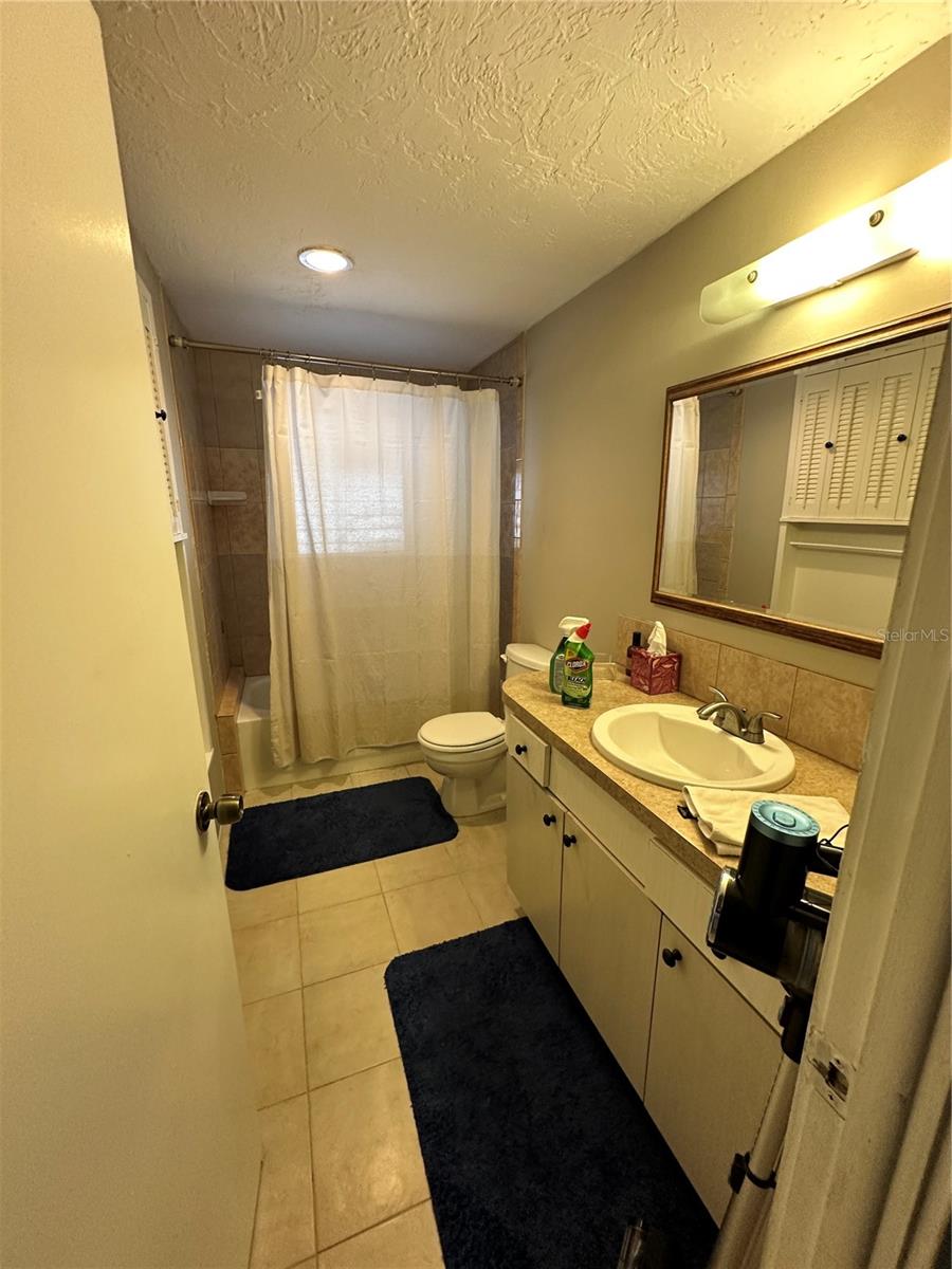 MONTICELLO - Residential Income