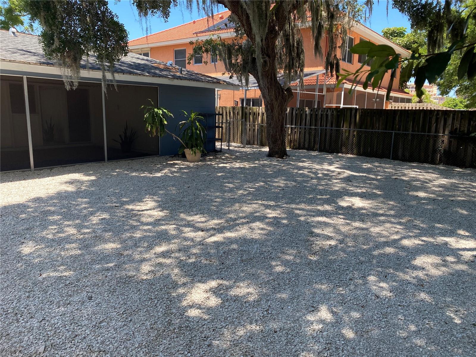 MONTICELLO - Residential Income