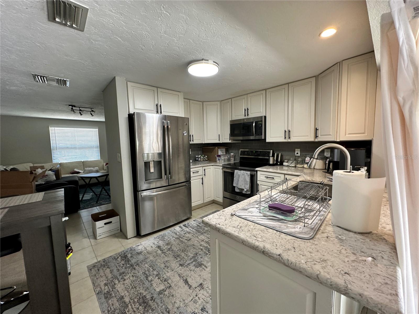 MONTICELLO - Residential Income