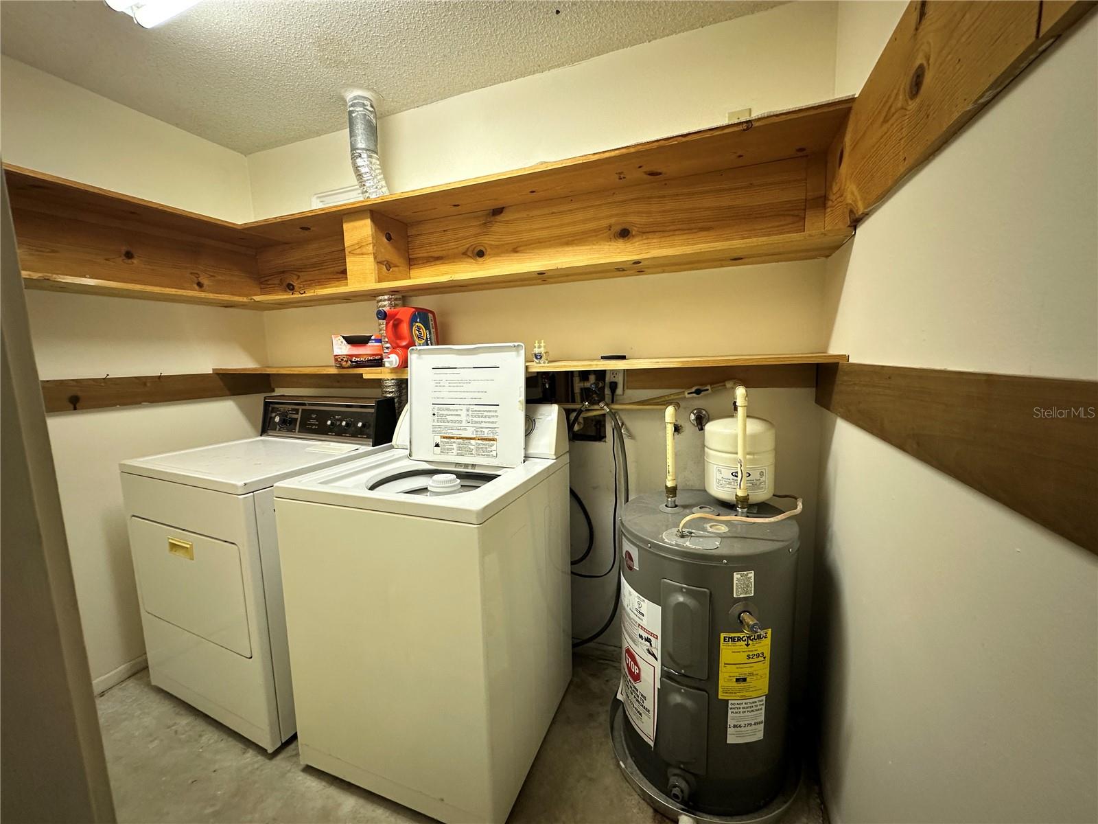 MONTICELLO - Residential Income