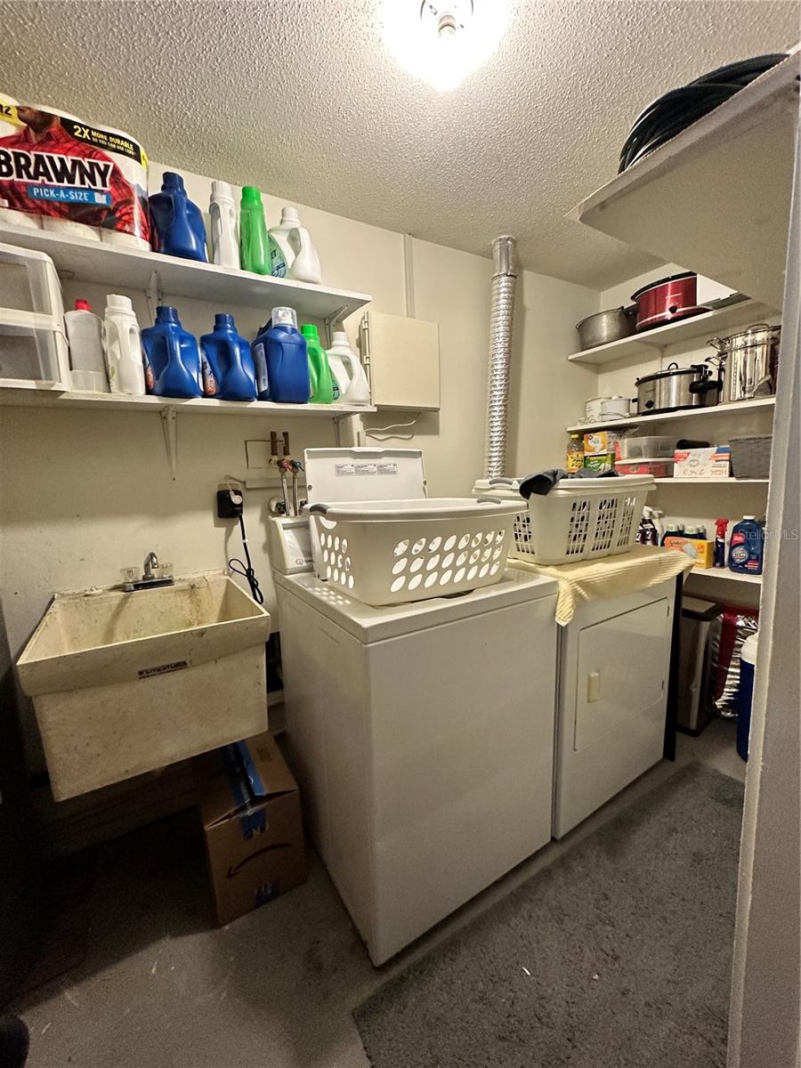 MONTICELLO - Residential Income