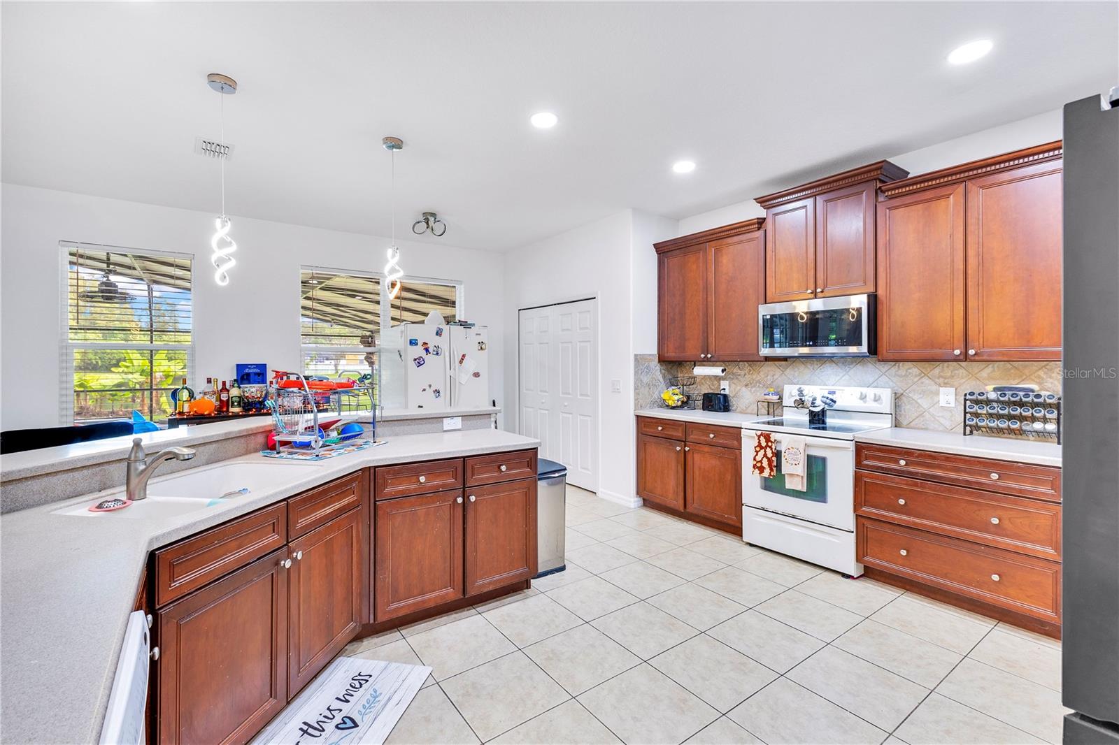 Casas a venda 3 - Jen Dantas 3480 PAWLEYS LOOP N