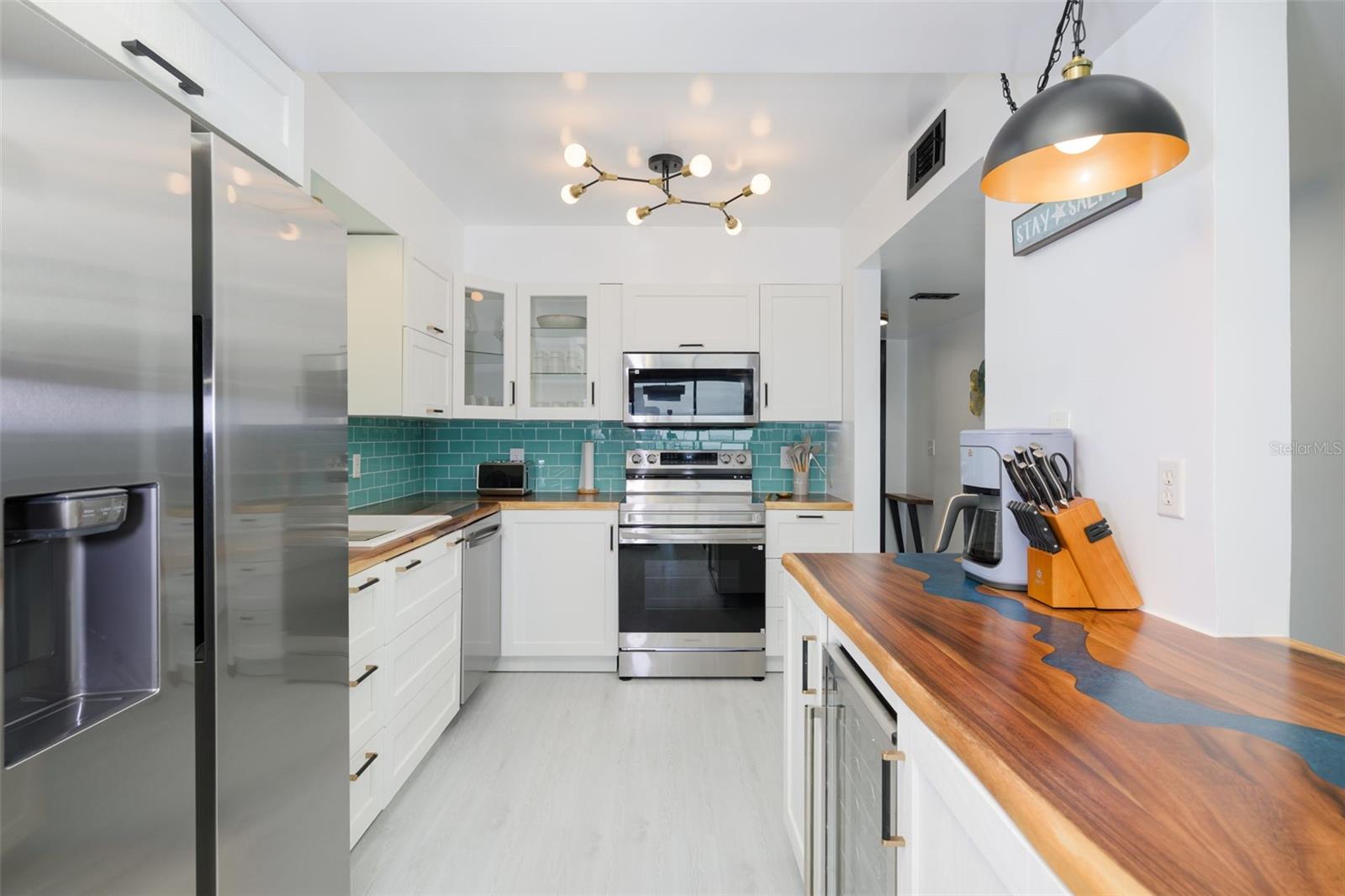 OCEAN HOUSE CONDO - Residential