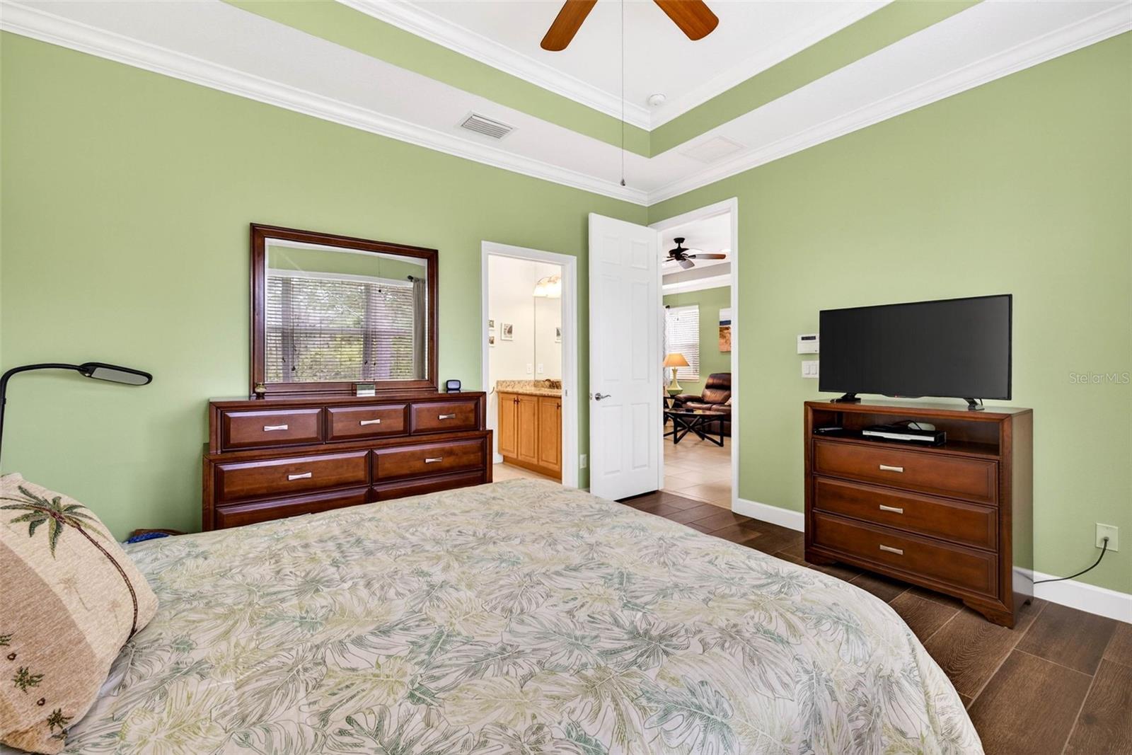 OAKLEY GREEN CONDO - Residential