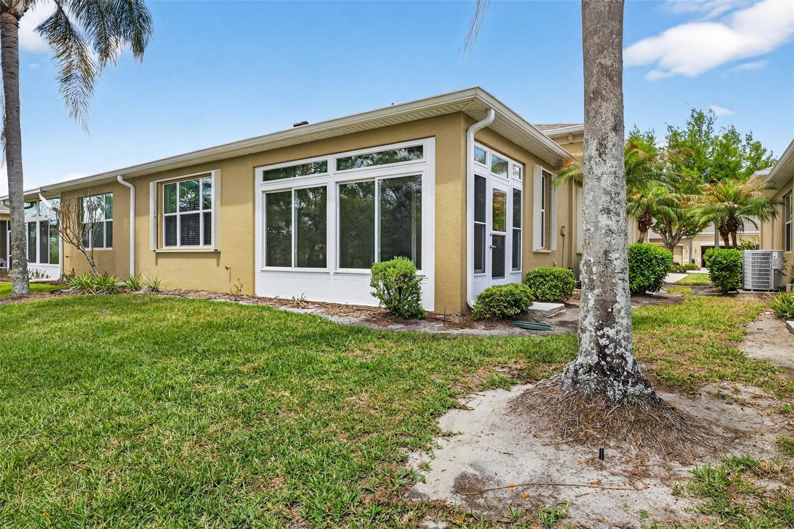 OAKLEY GREEN CONDO - Residential