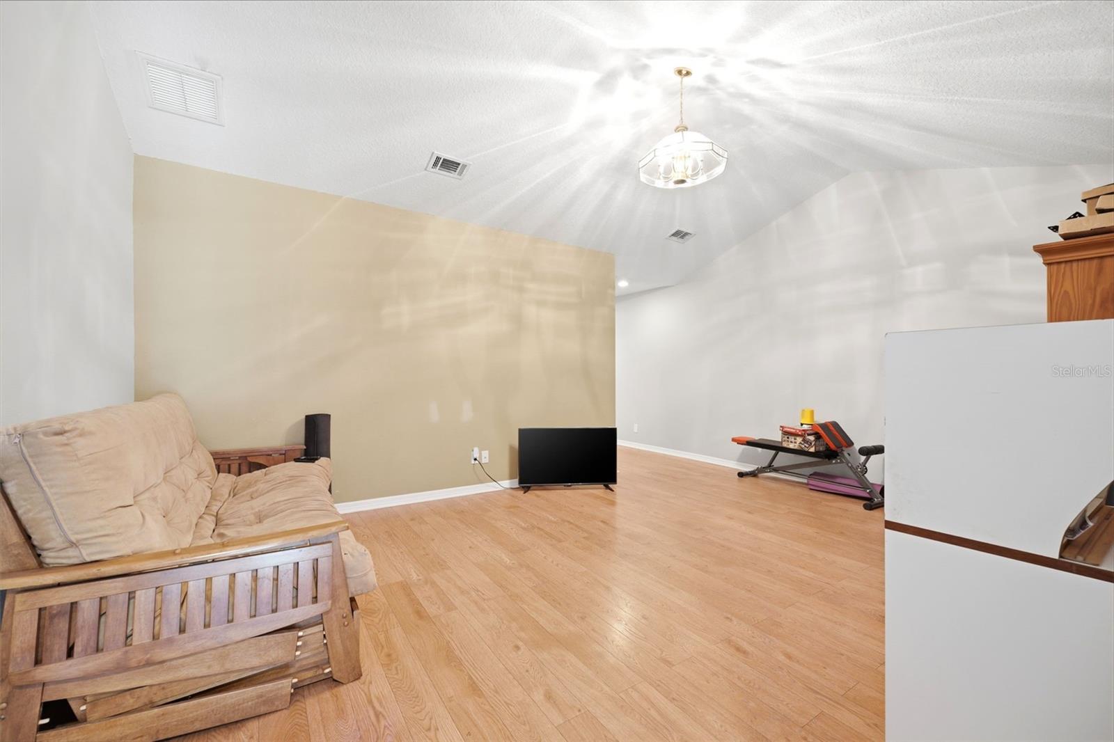 HERITAGE CREST - Residential