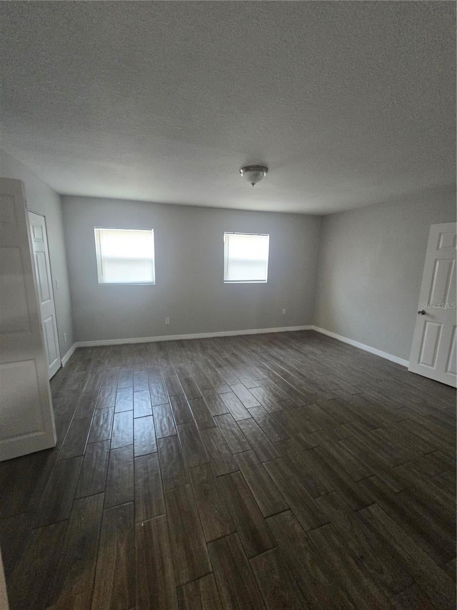 3905 E OSBORNE AVENUE