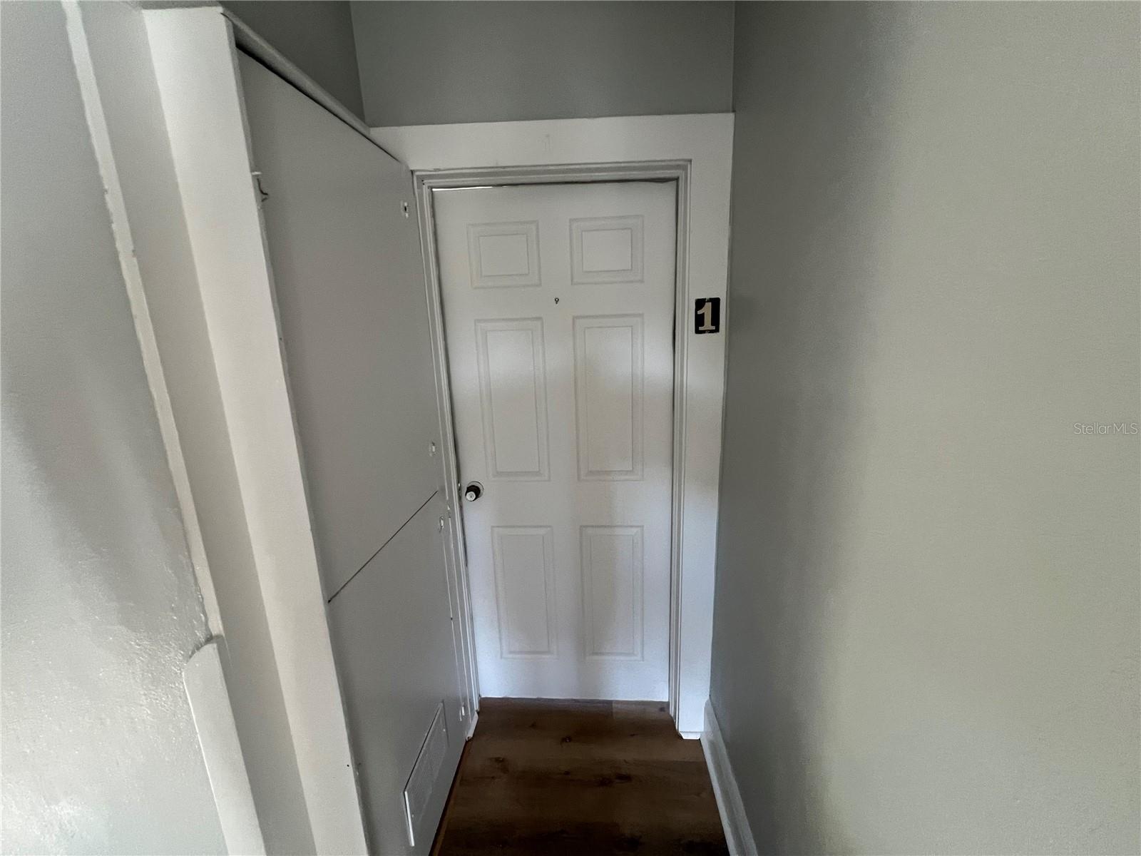 DAVIS DAYTONA BEACH - Residential Lease