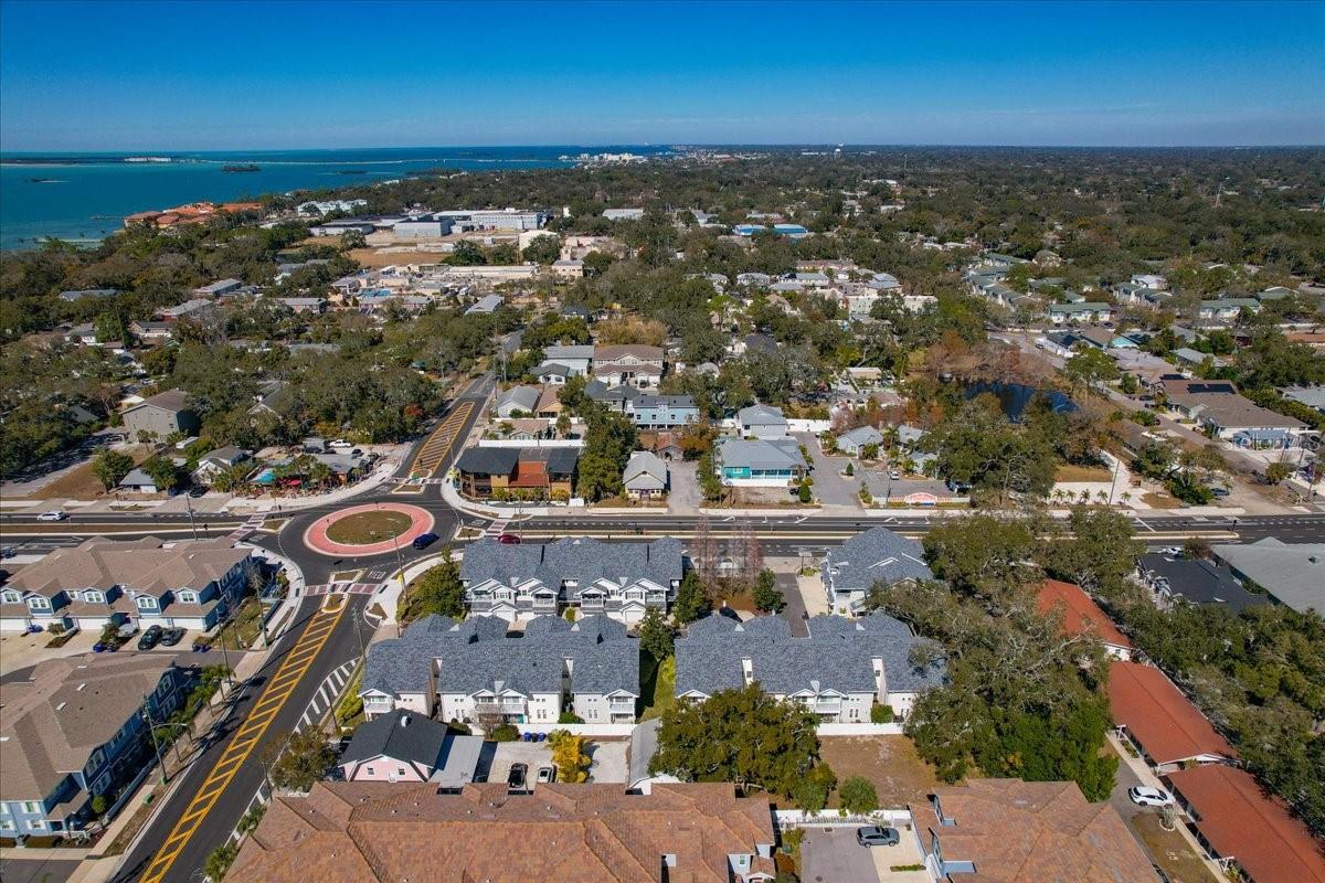 WELLINGTON PLACE TWNHS COMMUNITY - Residential