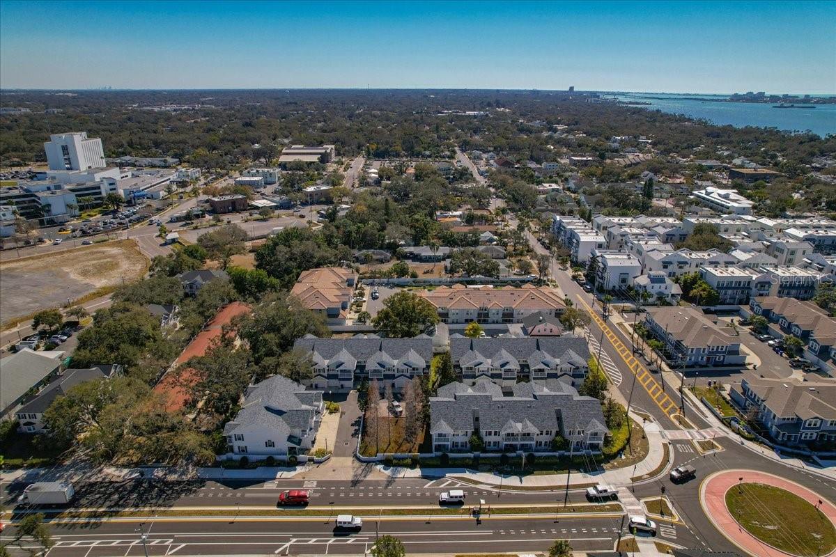 WELLINGTON PLACE TWNHS COMMUNITY - Residential