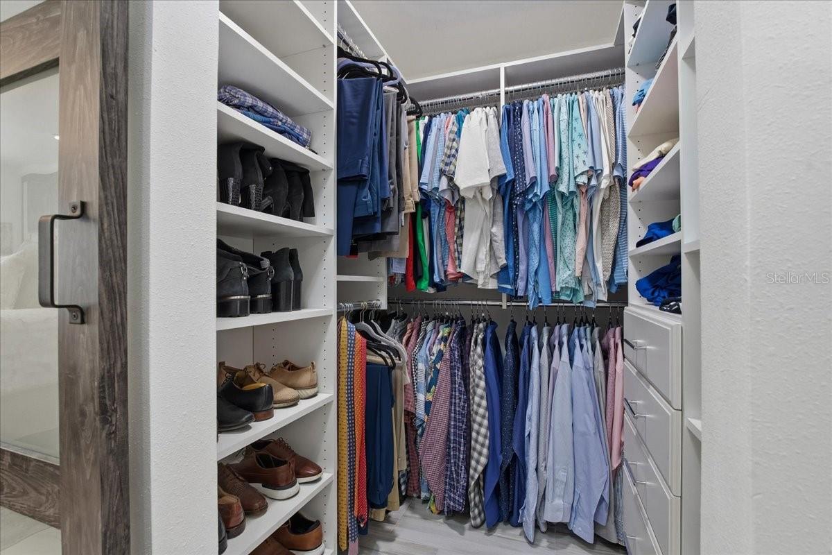 WELLINGTON PLACE TWNHS COMMUNITY - Residential