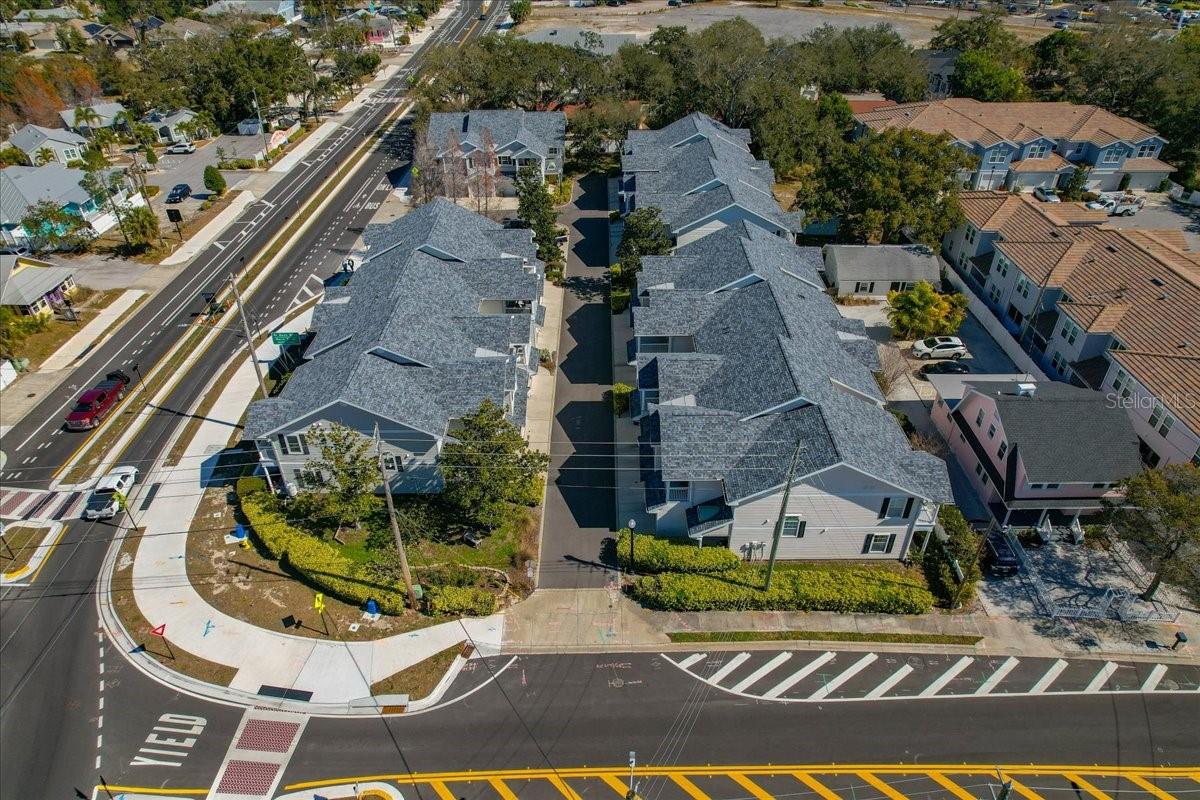 WELLINGTON PLACE TWNHS COMMUNITY - Residential