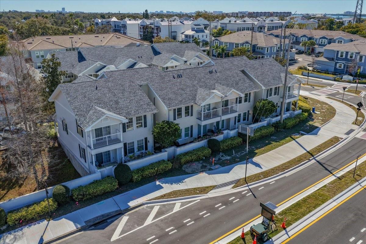 WELLINGTON PLACE TWNHS COMMUNITY - Residential