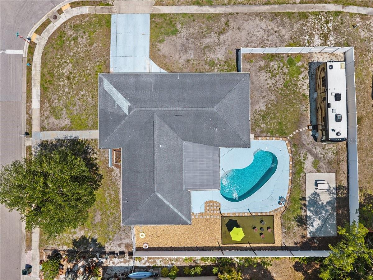 PINE LAKES - Residential